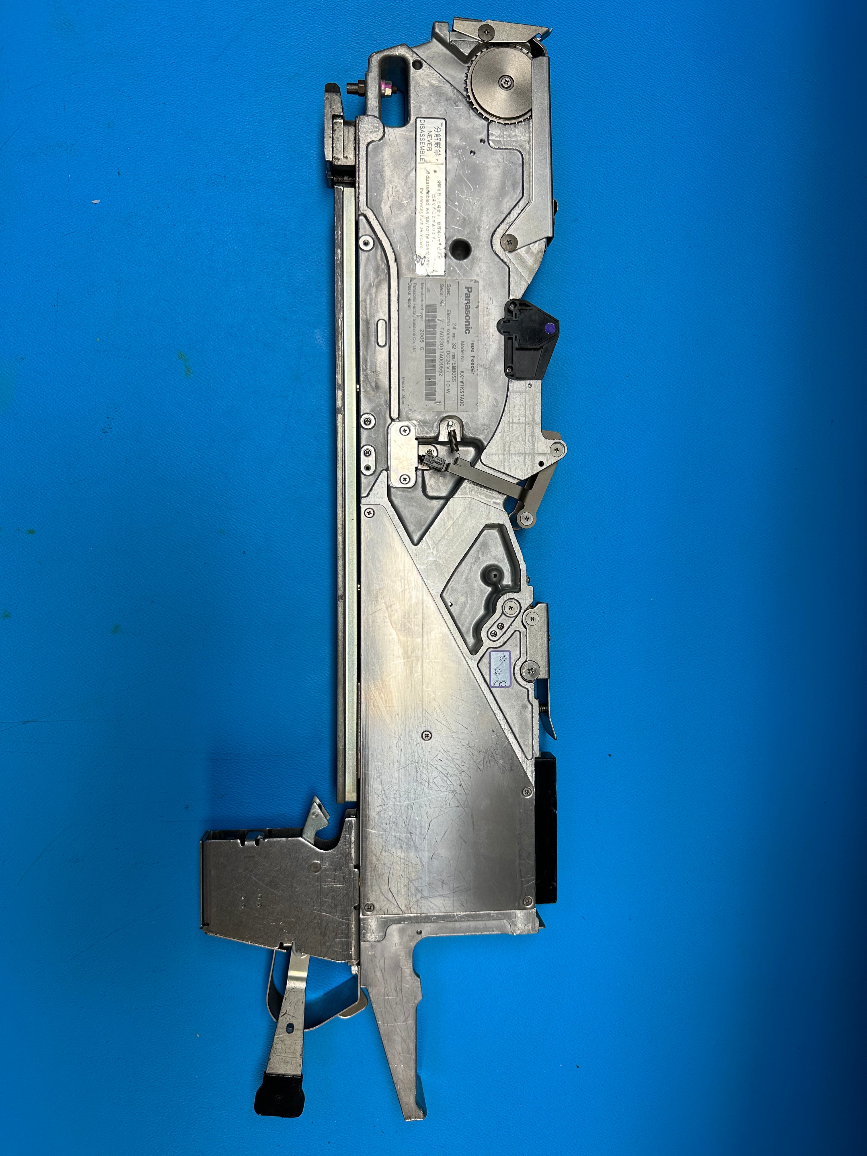 Panasonic KXFW1KS7A00 CM NPM  24/32 mm Emboss Tape Feeder