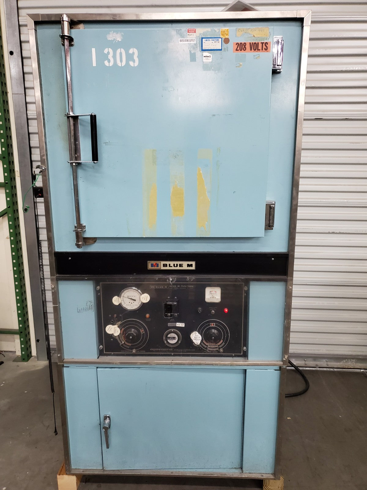 Blue M POM-260B-1 Bake Oven 18x20x20" Max Temp 343c, Serial # P14-4487