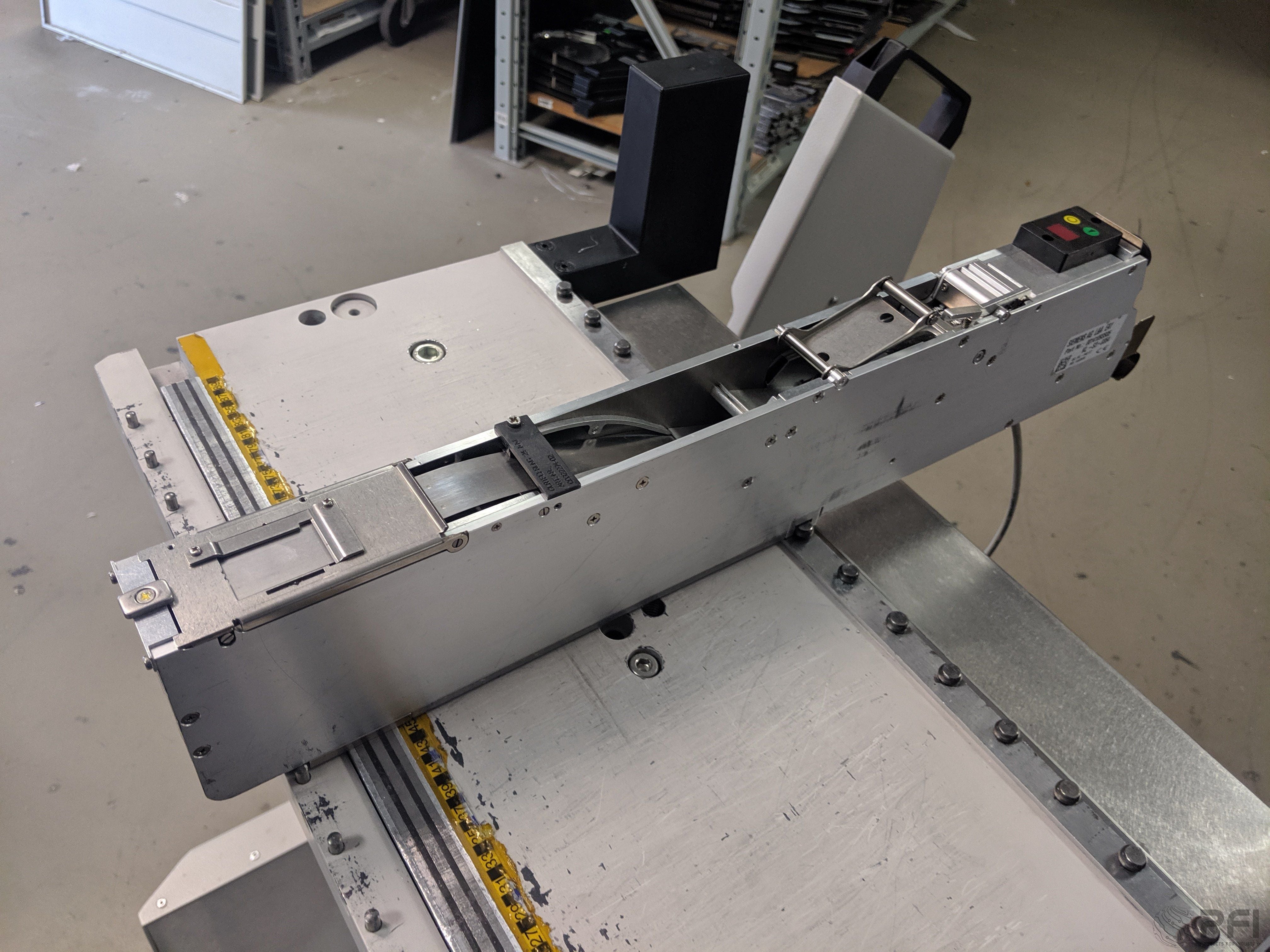 Siemens / Siplace 24/32mm S feeder 00141093S-05 24mm