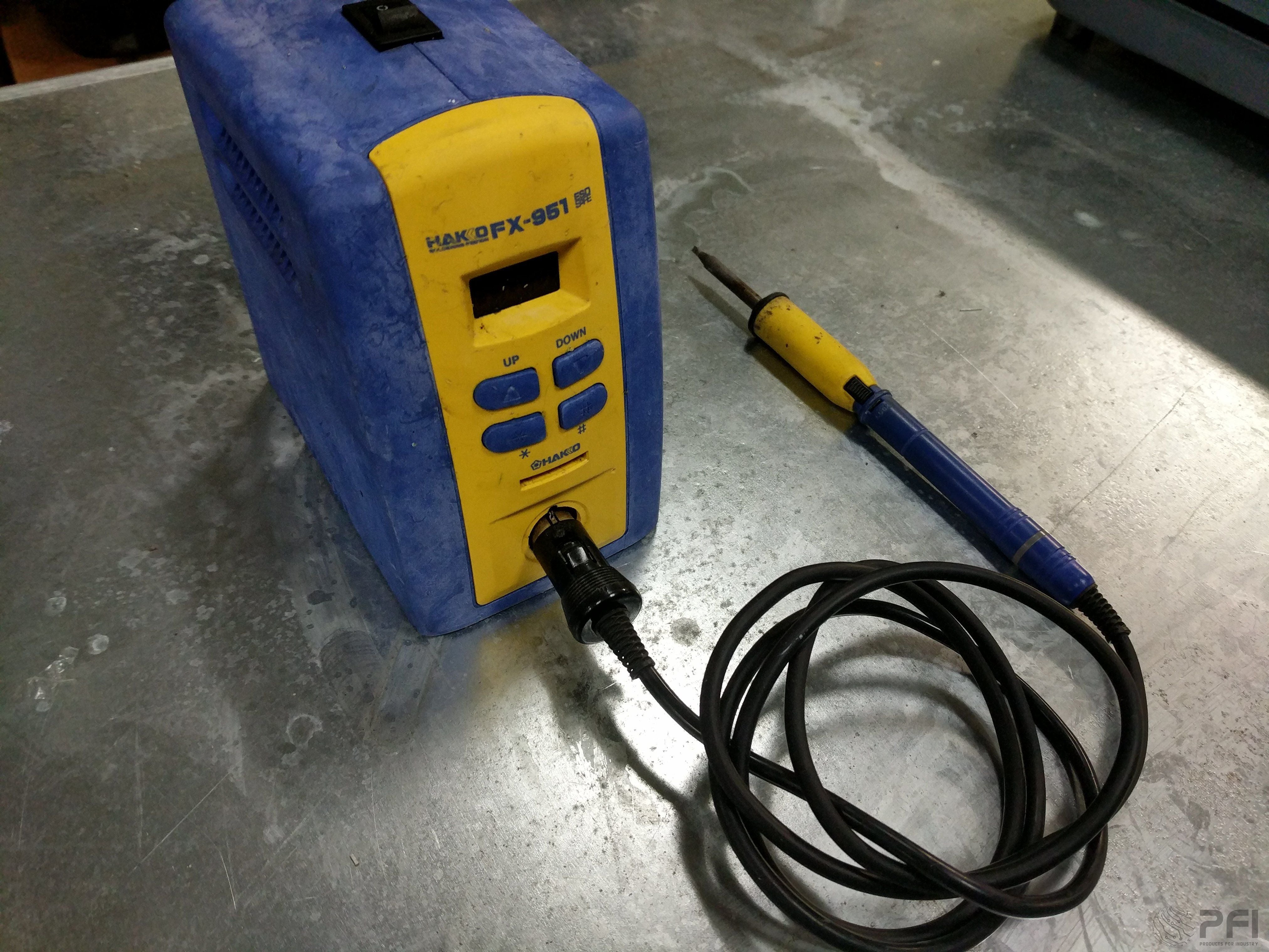 Hakko FX-951 Electronic Soldering Station
