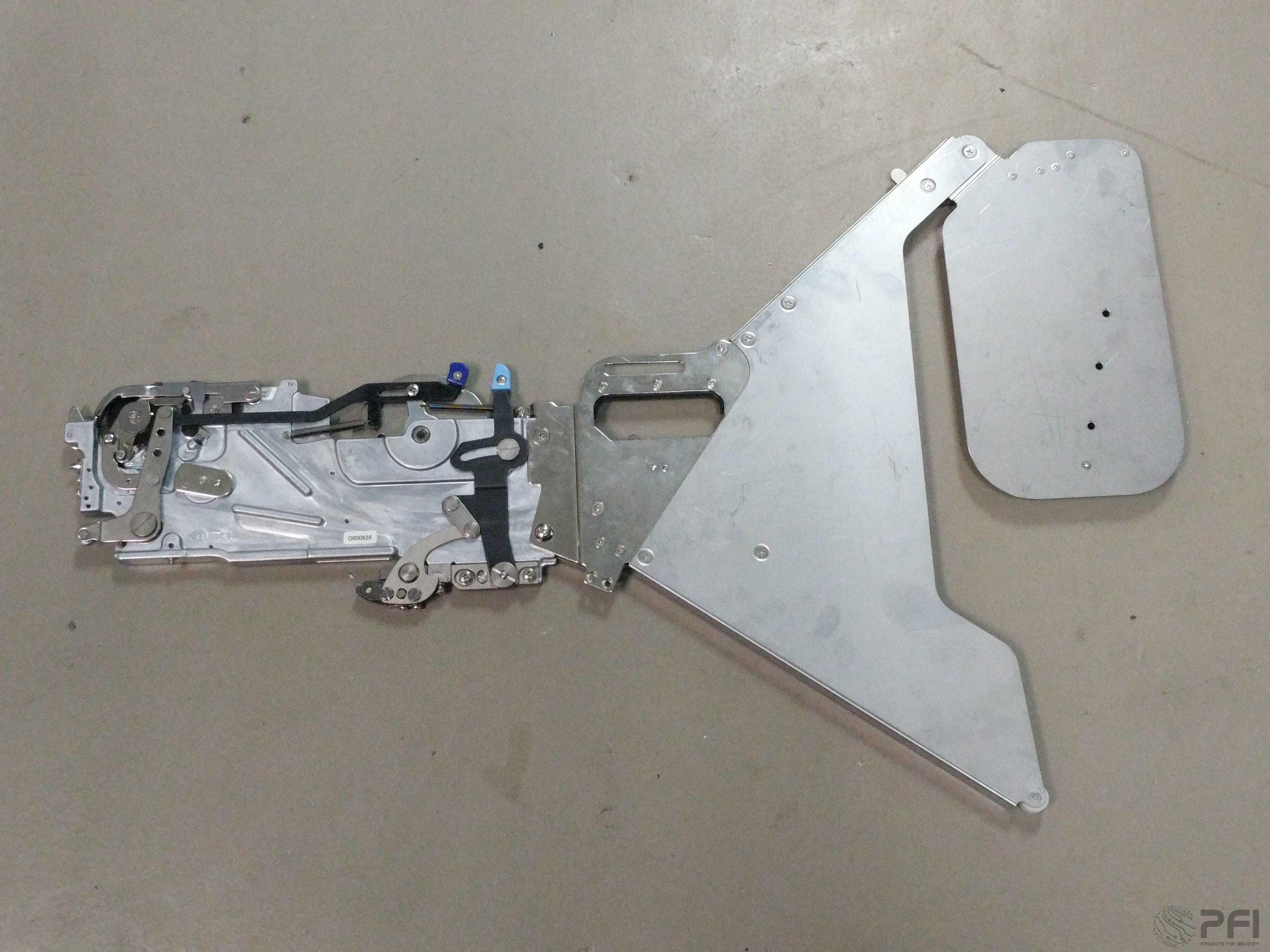 JUKI CF 8MM CF08L1E new style 8x4MM Tape feeders Supporting Large-Diameter Reels