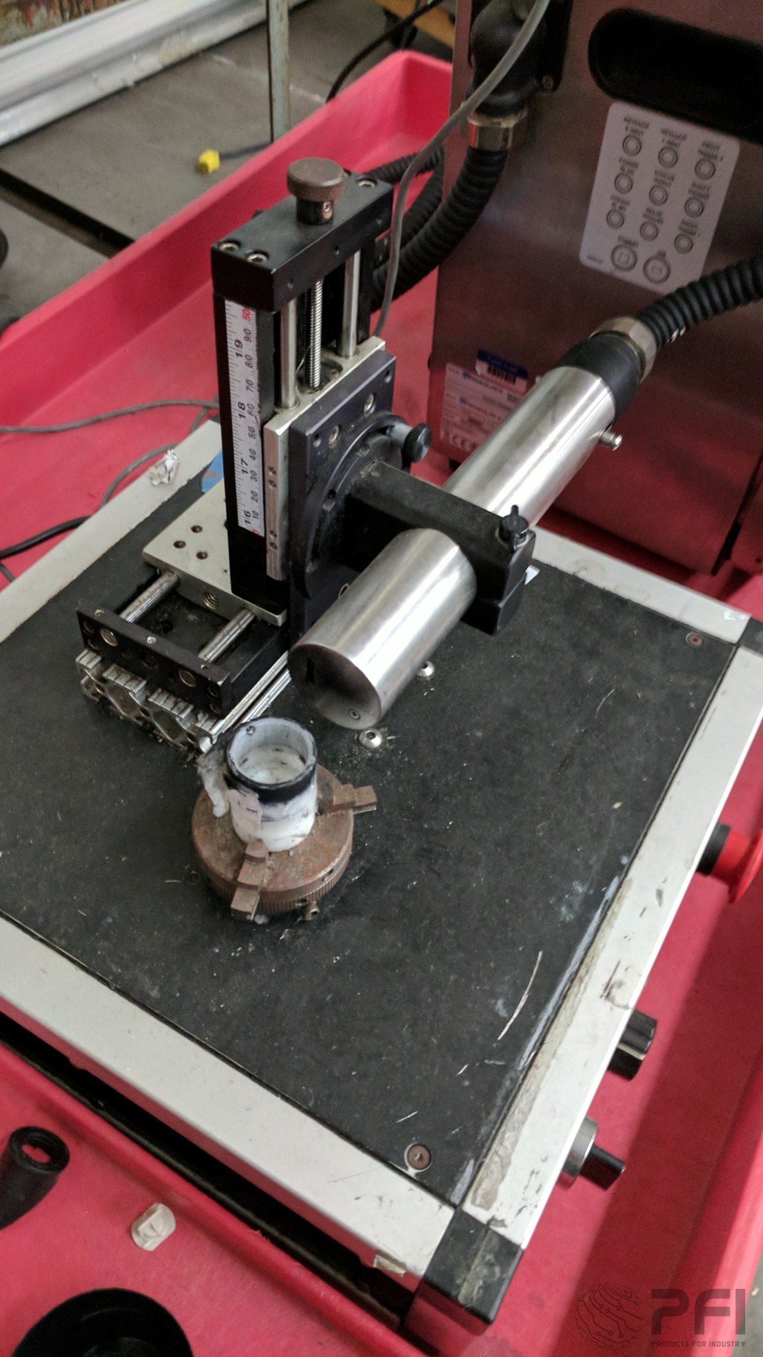 VIDEOJET 1510 Ink Jet marker coding with rotary indexing table