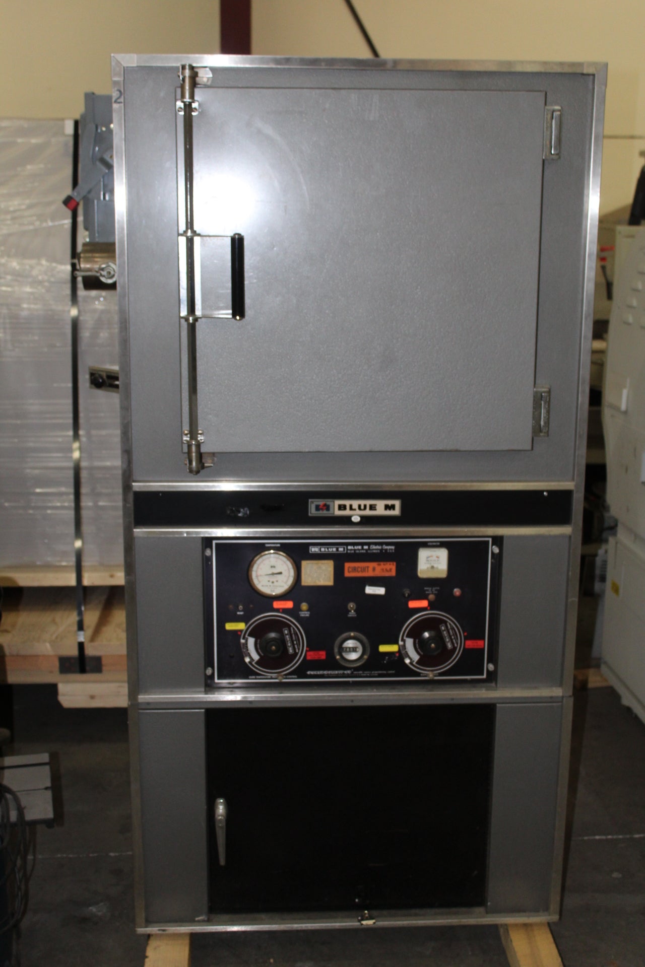 Blue M POM-203G-1XX 204C Max Temp, 480V, 20x18x20"