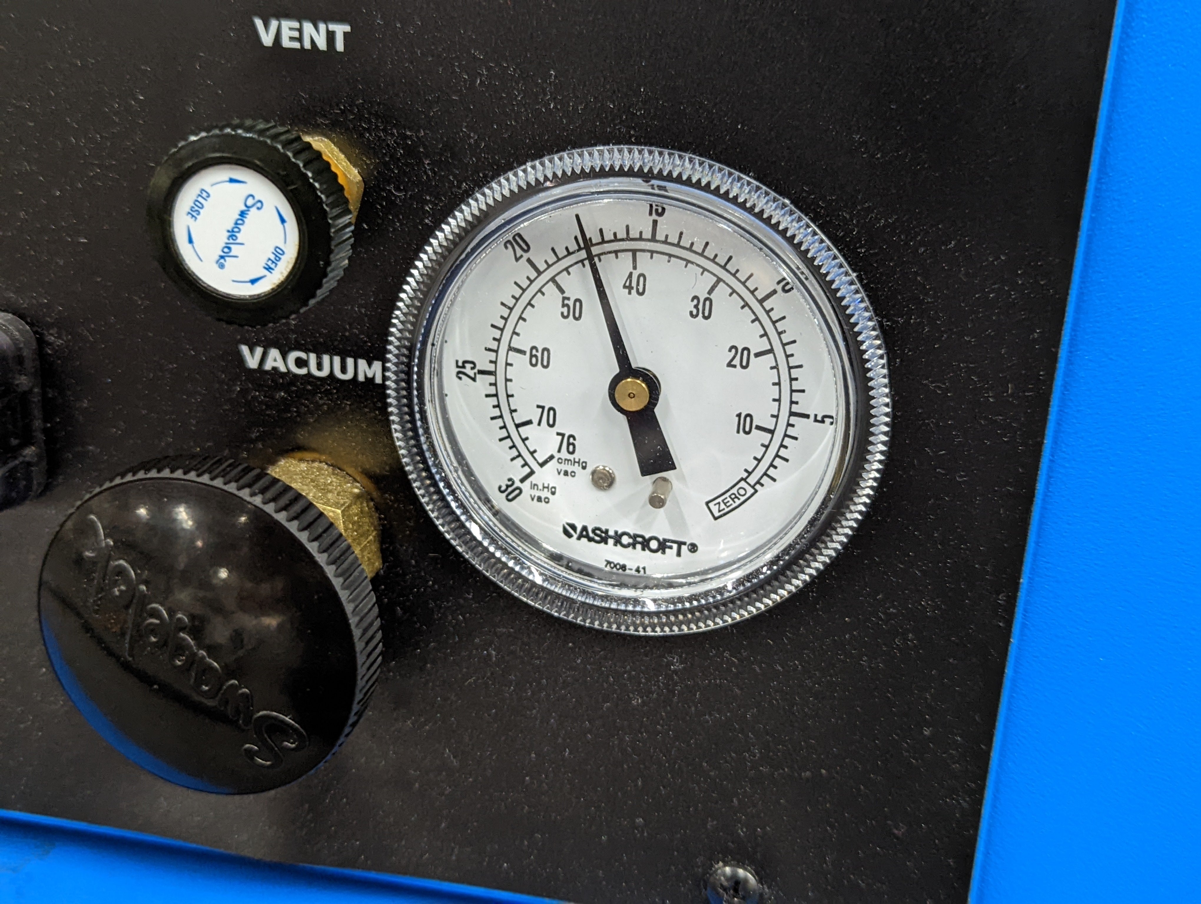 Cascade TEK TVO-2 Vacuum Oven 2 Cu/Ft w/ Pump & cart