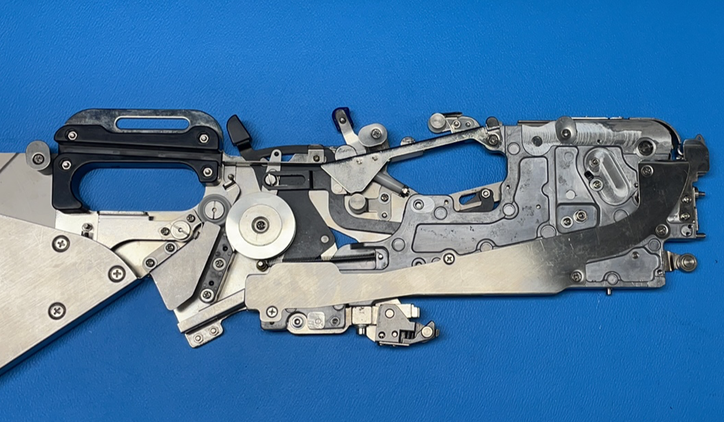 JUKI AN081C 8MM spliceable 8x4 - Original feeder double pin