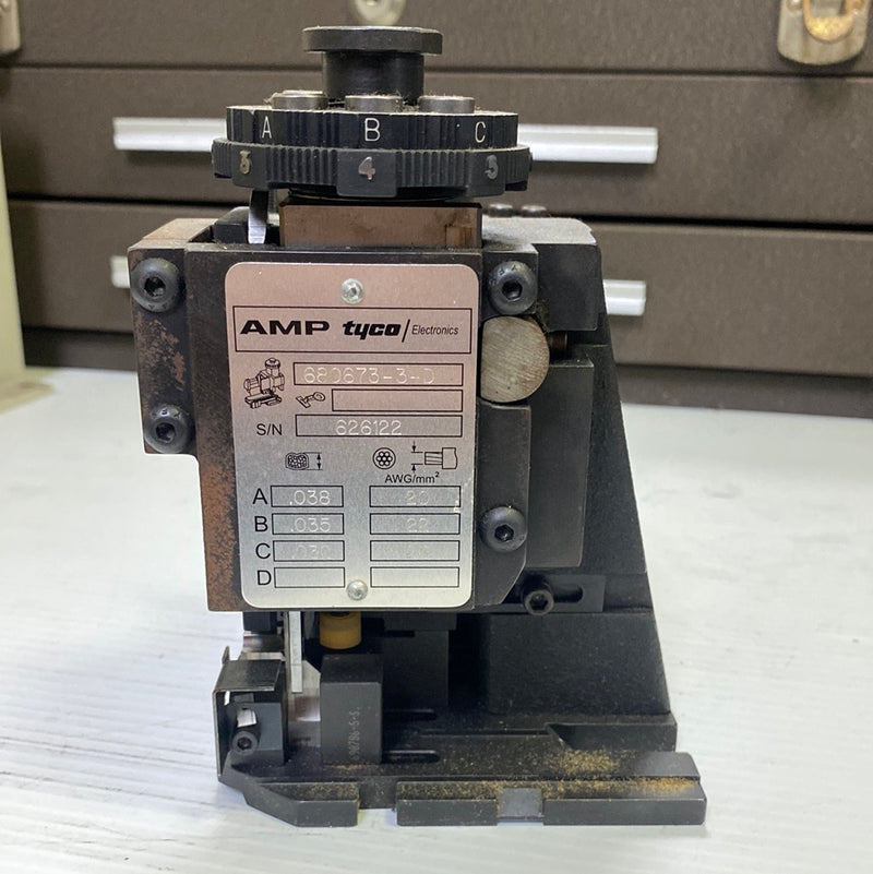 AMP Tyco wire crimp applicator PN 680673-3-D  20-24 gauge