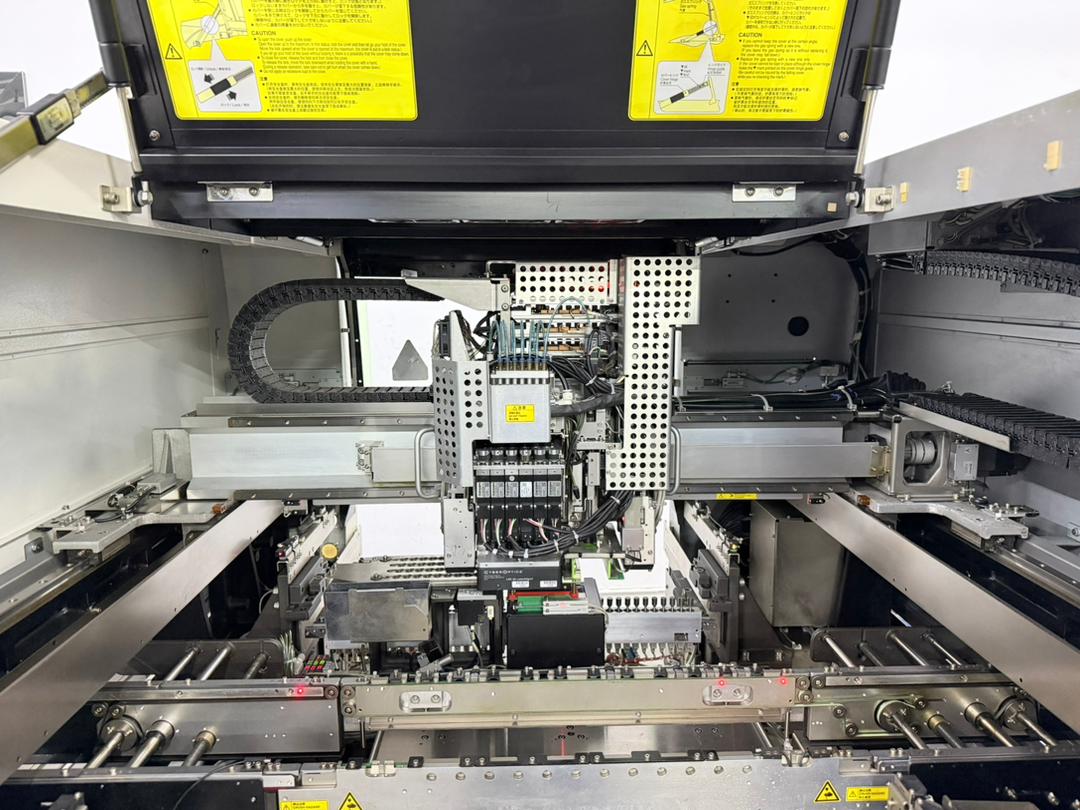 JUKI KE-3020L Fine Pitch placement machine #322-1029 w/ TR6 Tray