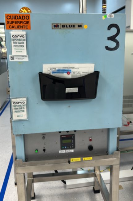 Blue M ESP-400BC-4 208V 260C Bake oven 2.8 Cu-Ft #E6-608