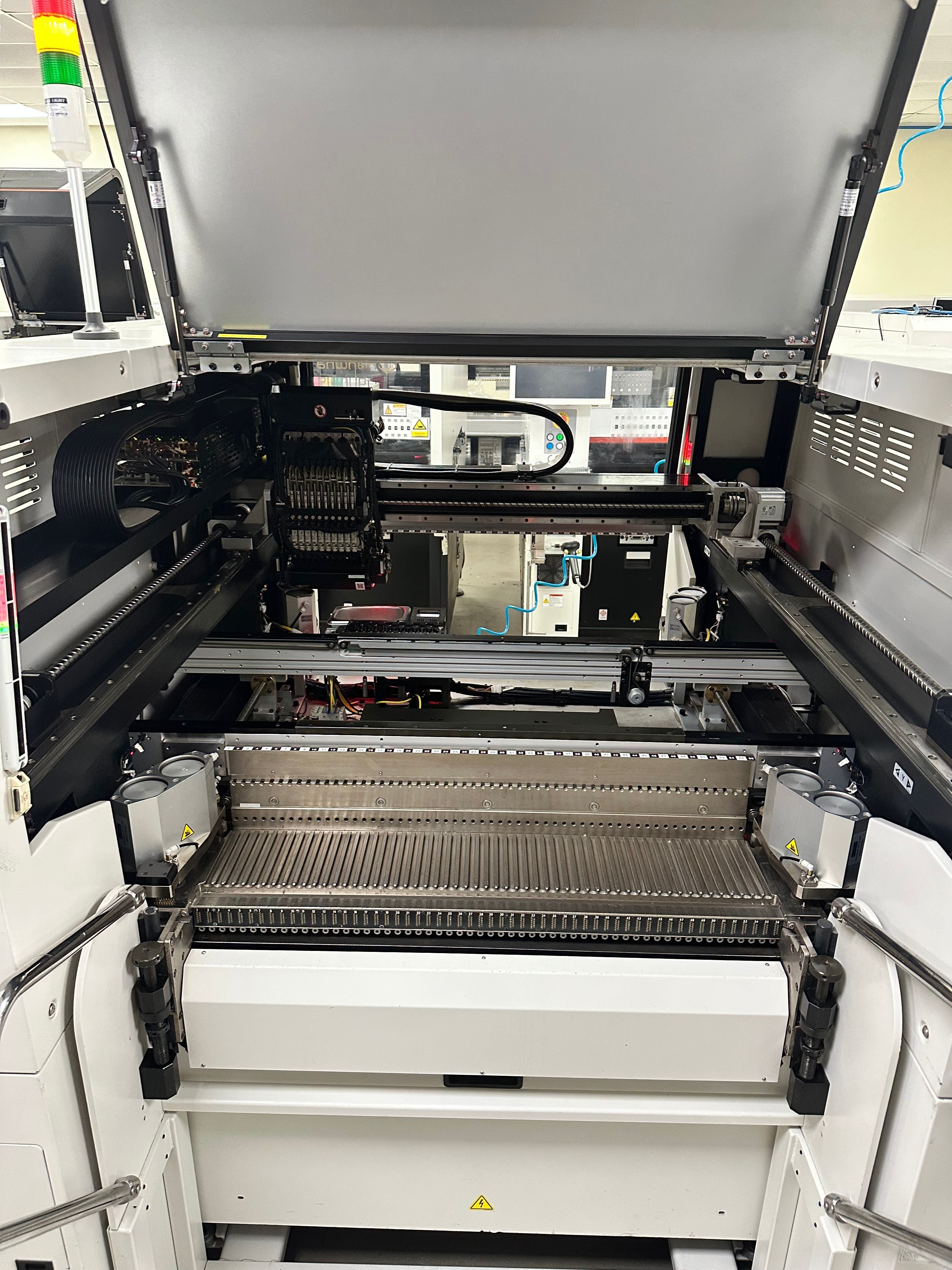 Hanwha SM481 Plus Pick and Place - 2021 ID: 170 SN: DF-3777