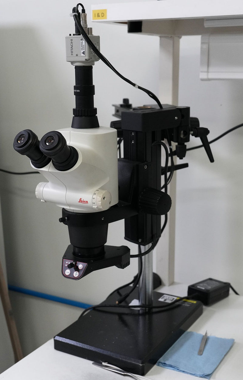 LEICA Microscope with Camera – 2012