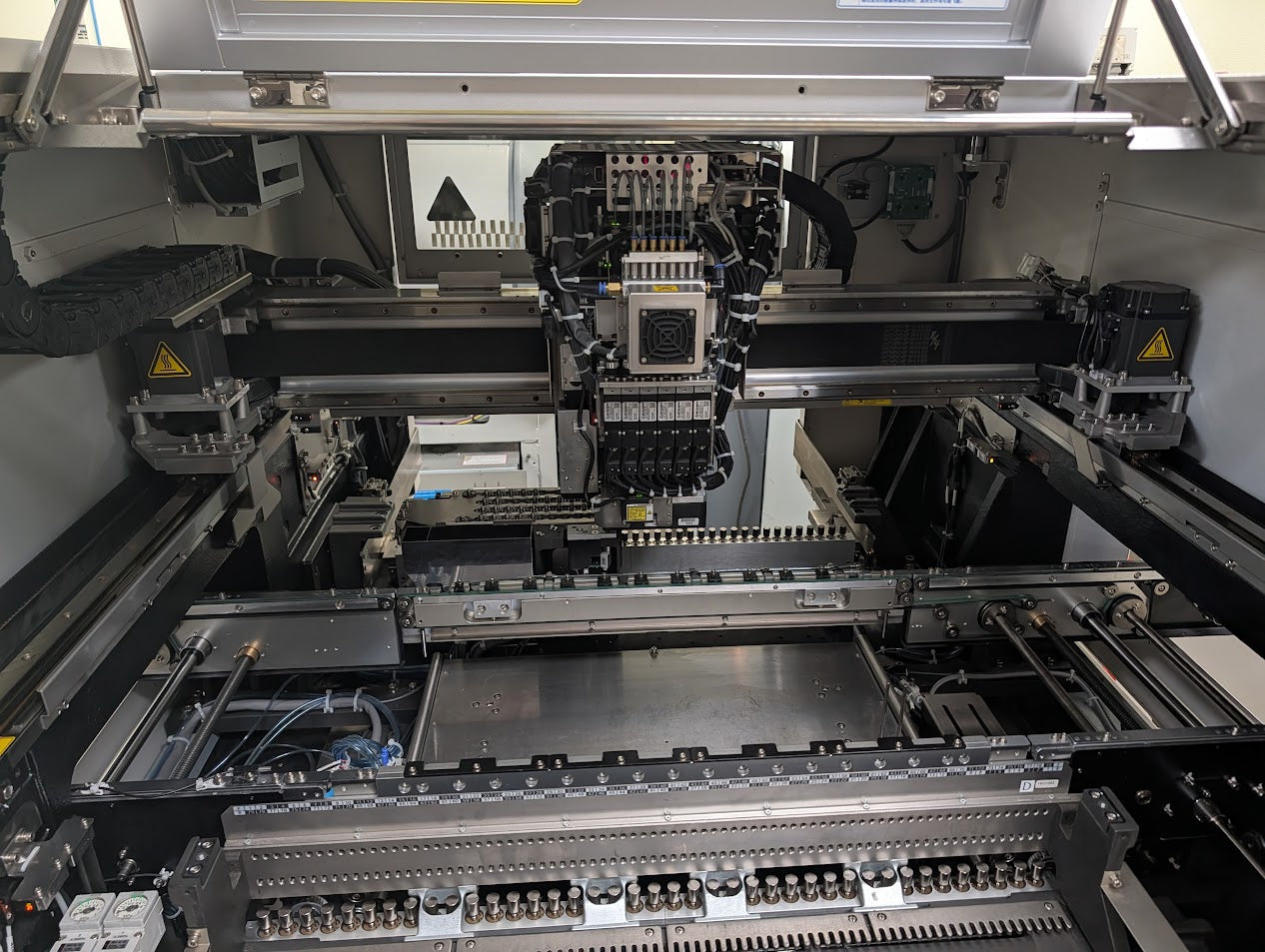 Juki KE-2070L Pick and Place 2014 w/Trolley F& R  #271-H2683