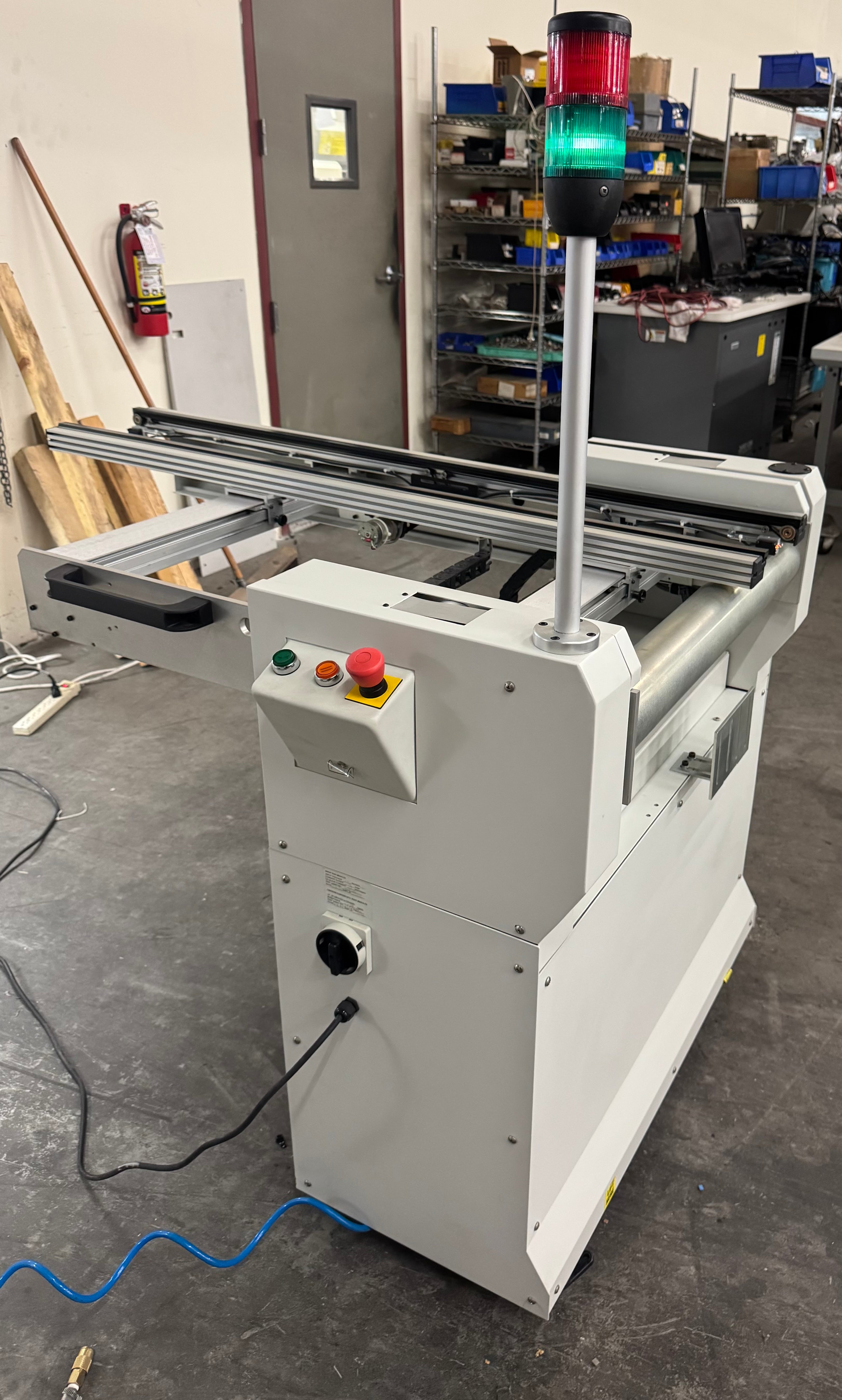 Universal 5384I Conveyor Lift Gate 55" closed length