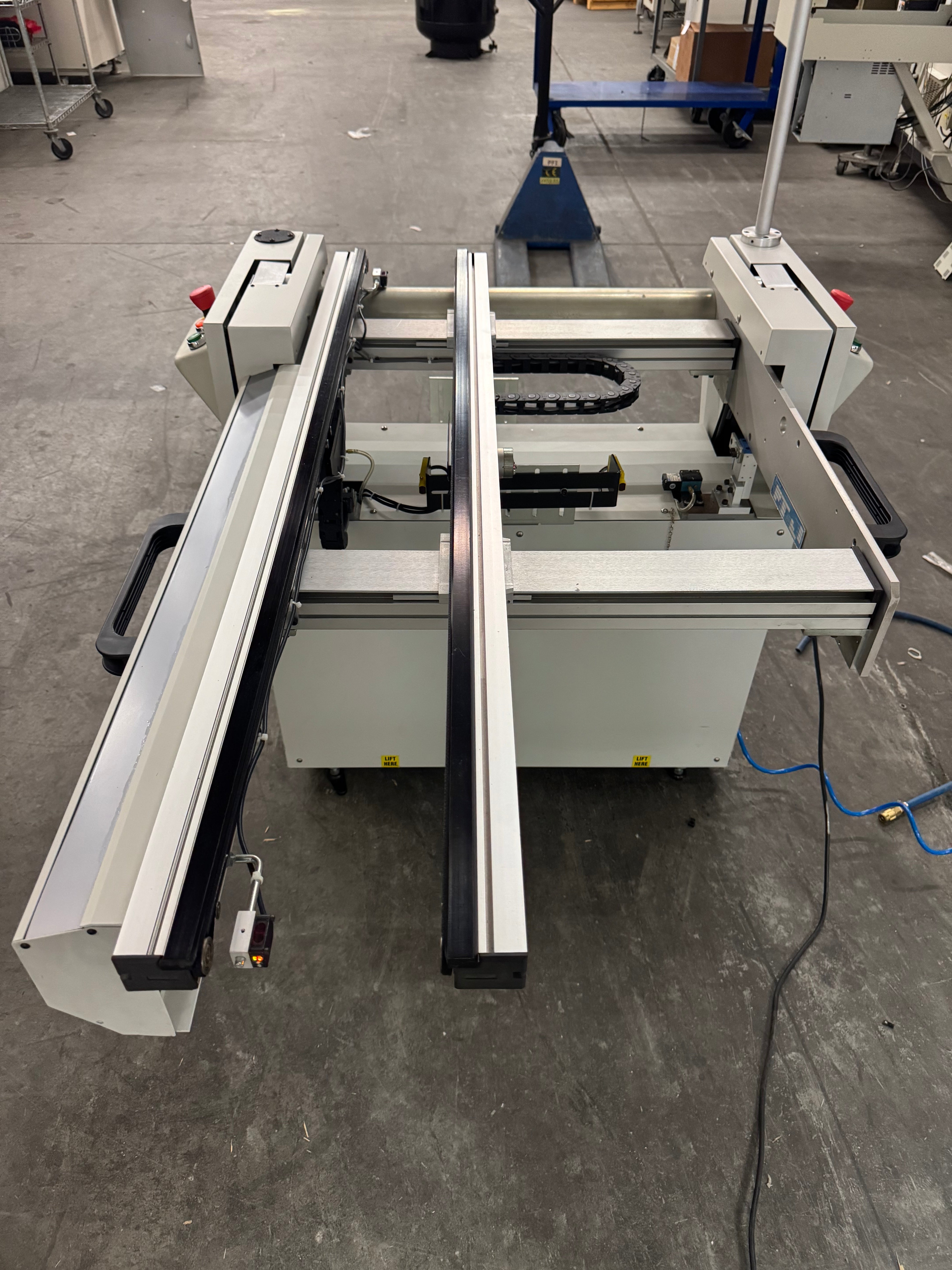 Universal 5384I Conveyor Lift Gate 55" closed length