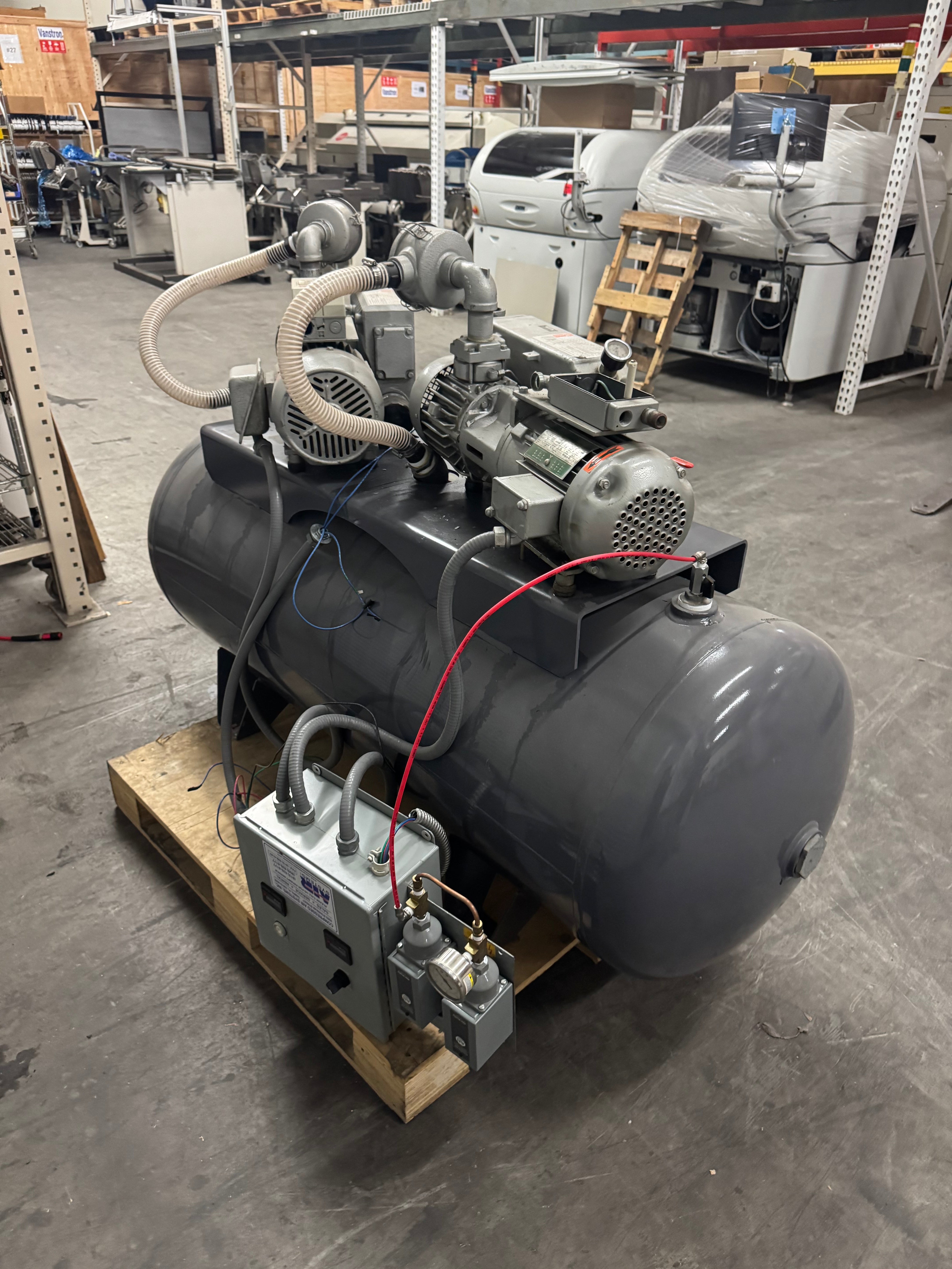 Busch Vacuum pumps x 2 025-138 @ 20 CFM each w/ Ballast Tank ICT