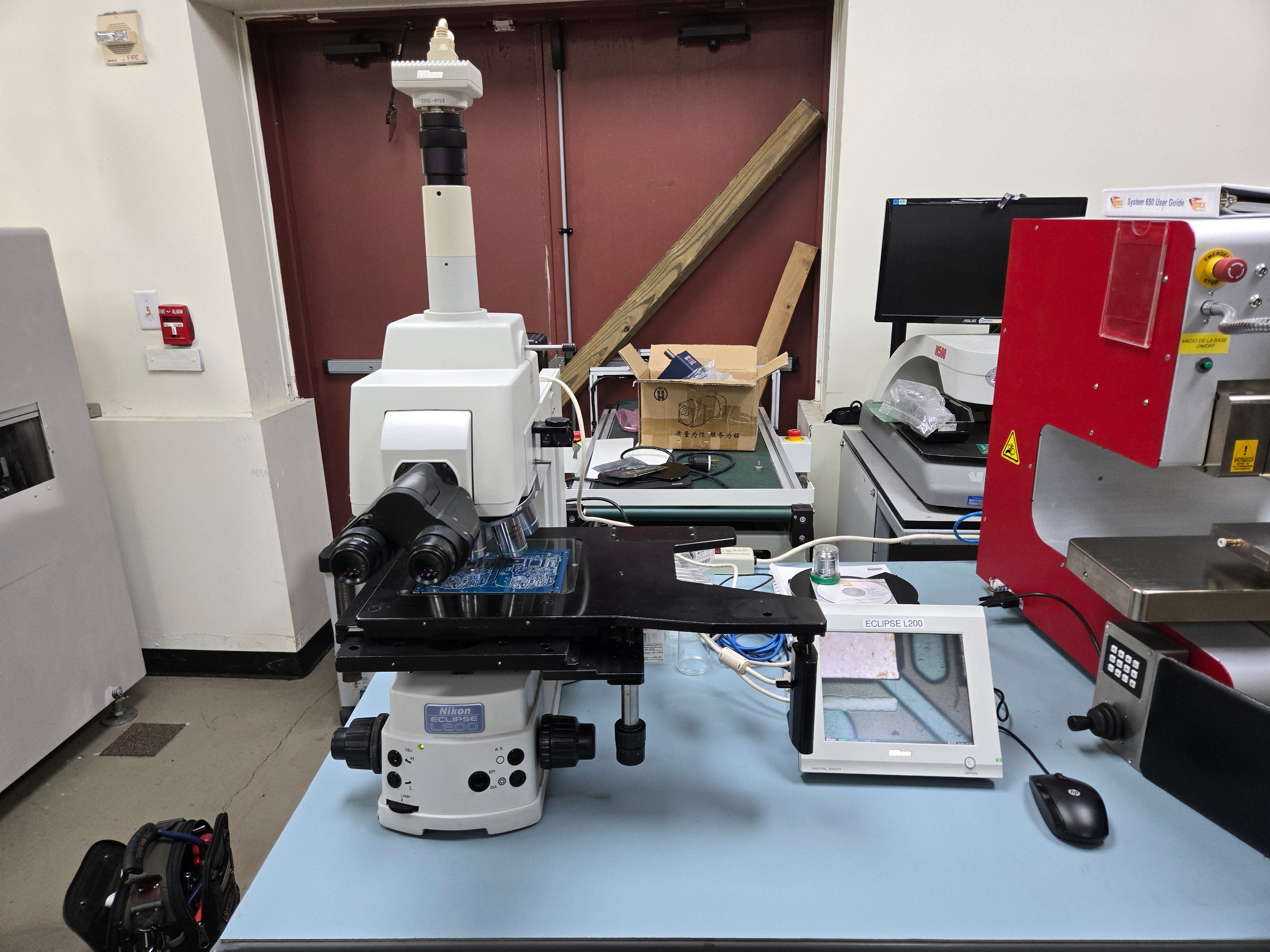 NIKON Eclipse L200D Semiconductor Microscope #930123