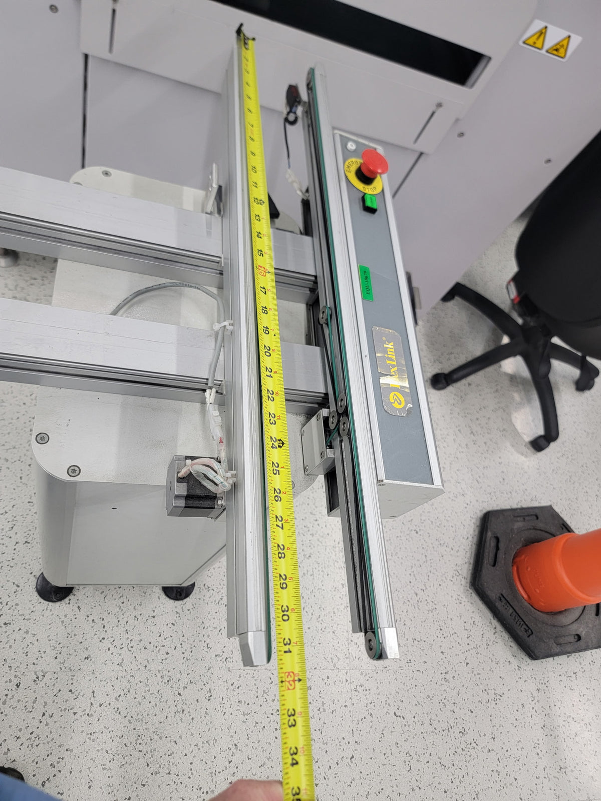 Flexlink 31" transfer conveyor — S/N F2000 -05-1074 [portal-media:24e84c69a9b26c2a7fc08ef6d15b1263606b2c735b3243c2ad1f5b70c8d7e0f0:15]