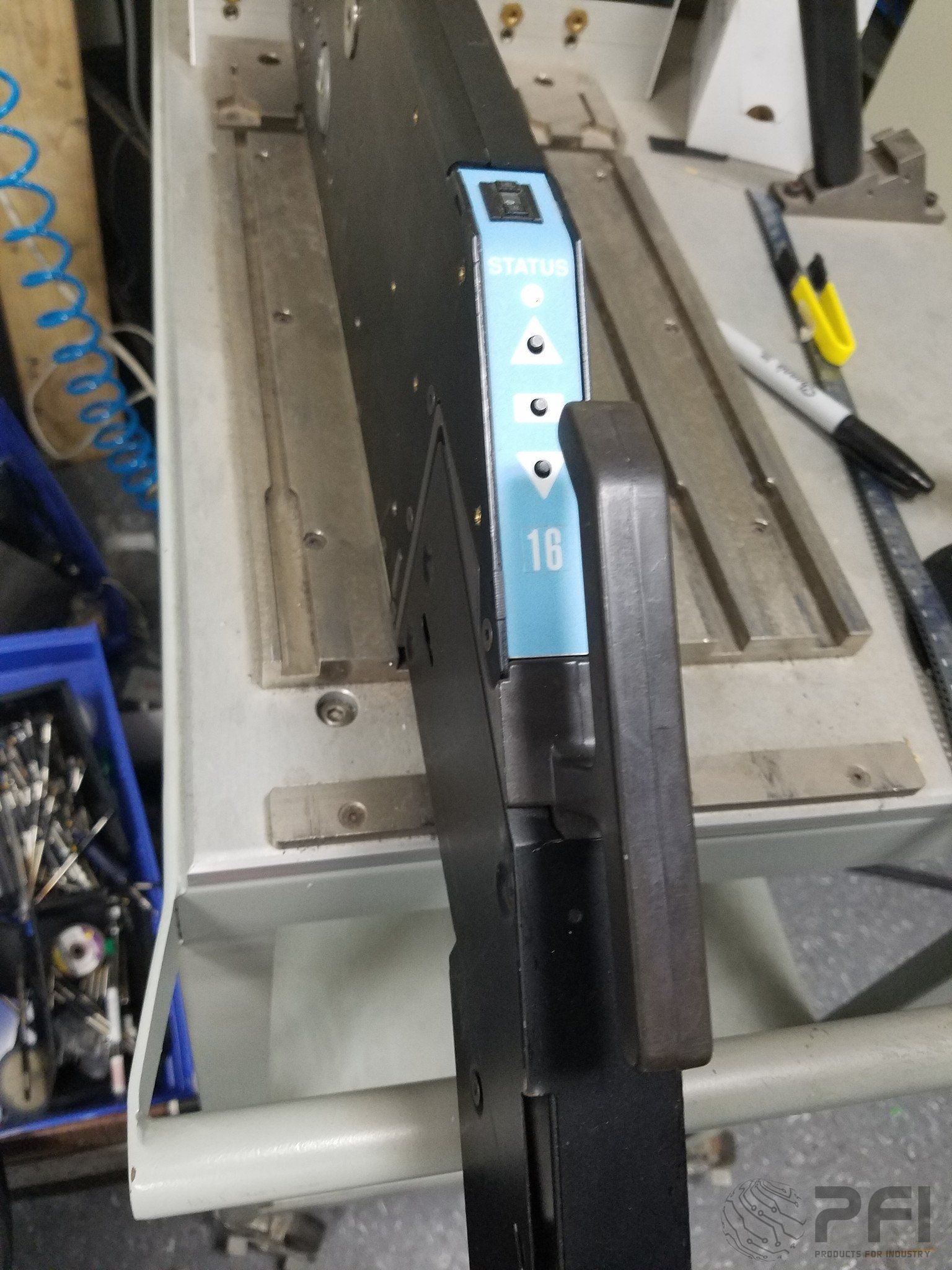 Universal GSM Feeder 16mm 47175805