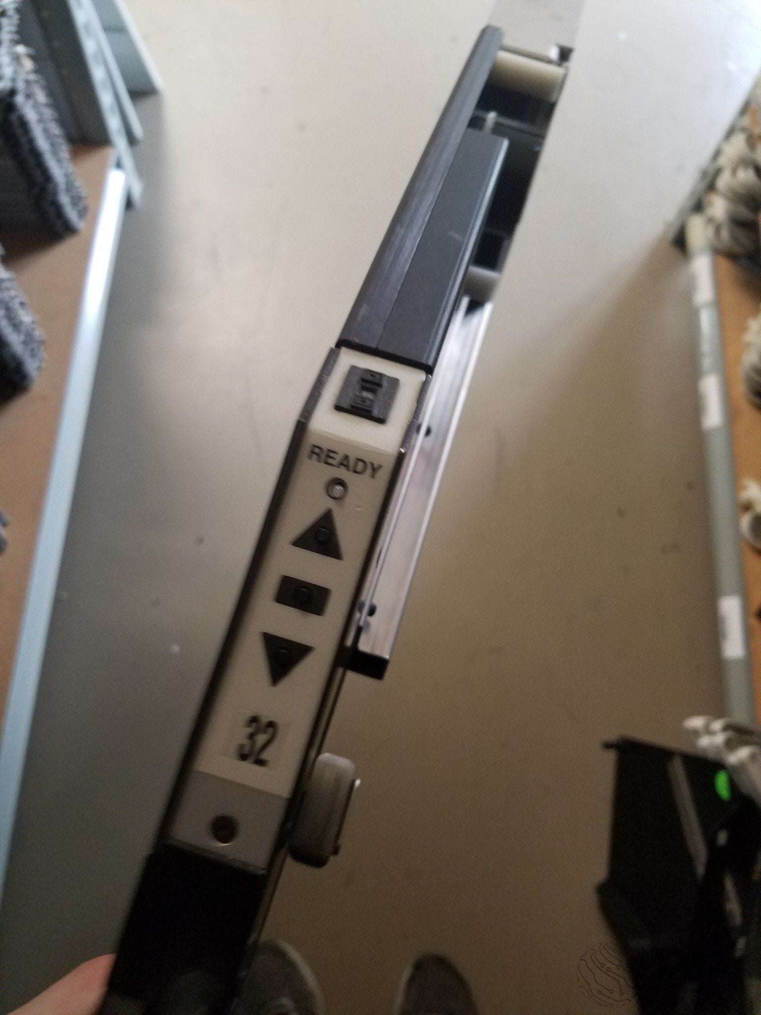 Universal Instruments White Multi-Pitch Single 32mm GSM Feeder 47176001