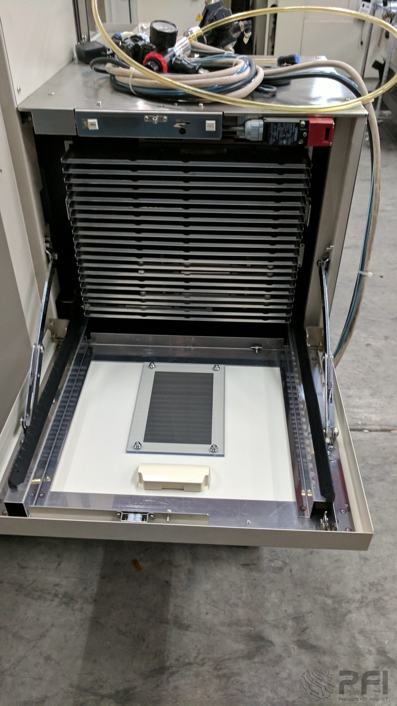 JUKI TR5 TR5DN rear mount matrix tray feeder / server for 2000 series