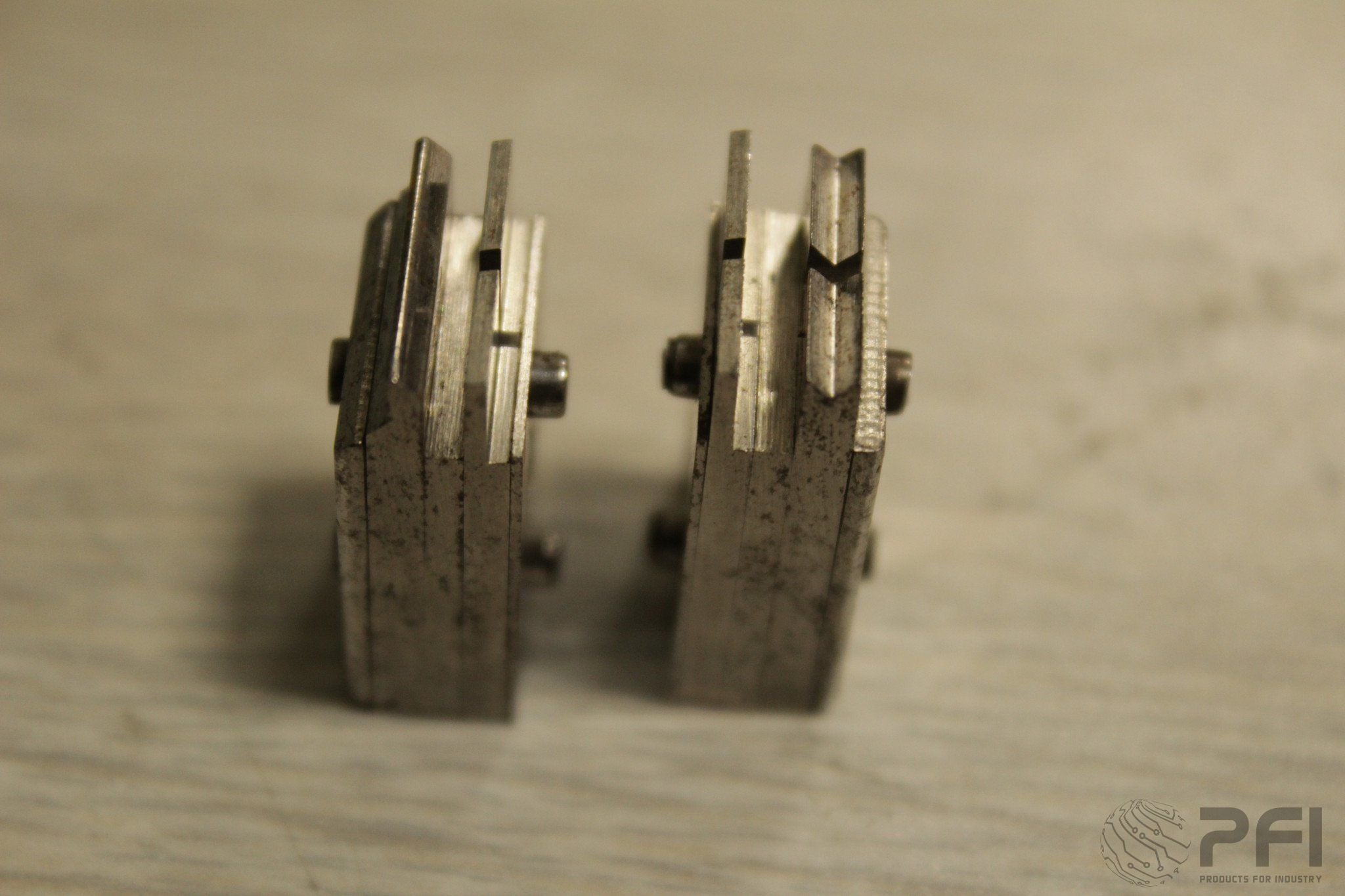 GPD 905-1E2 Cut-bend, TO92 90 deg, outside 2 leads cut, used with 1E1