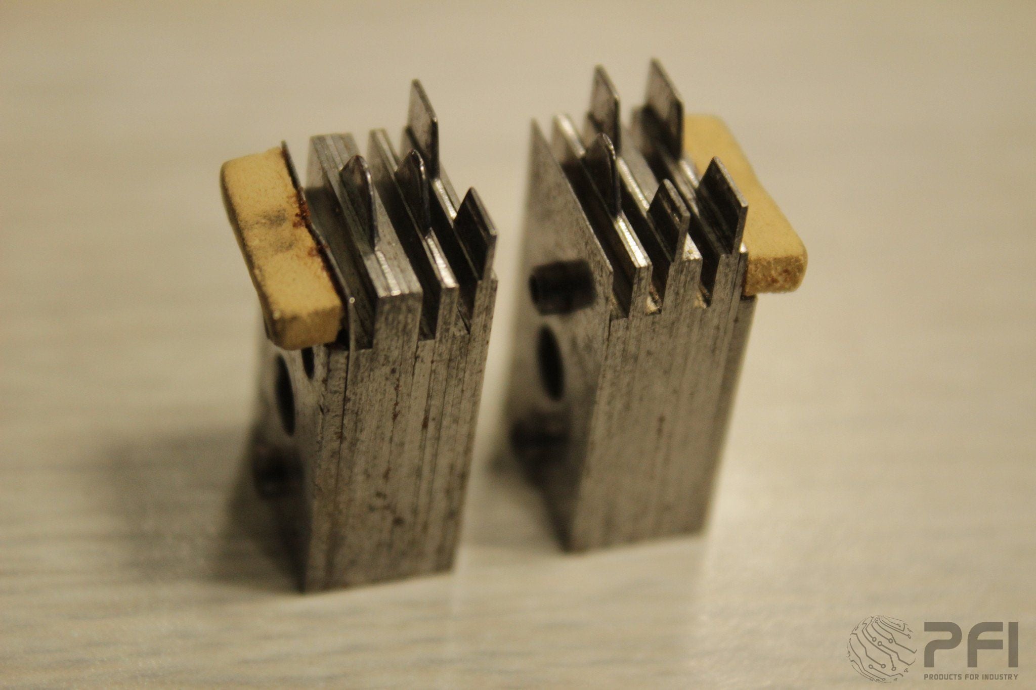 GPD 905-8A1A Spread .250-.350 with lock-in stand off for .030-.040 wire