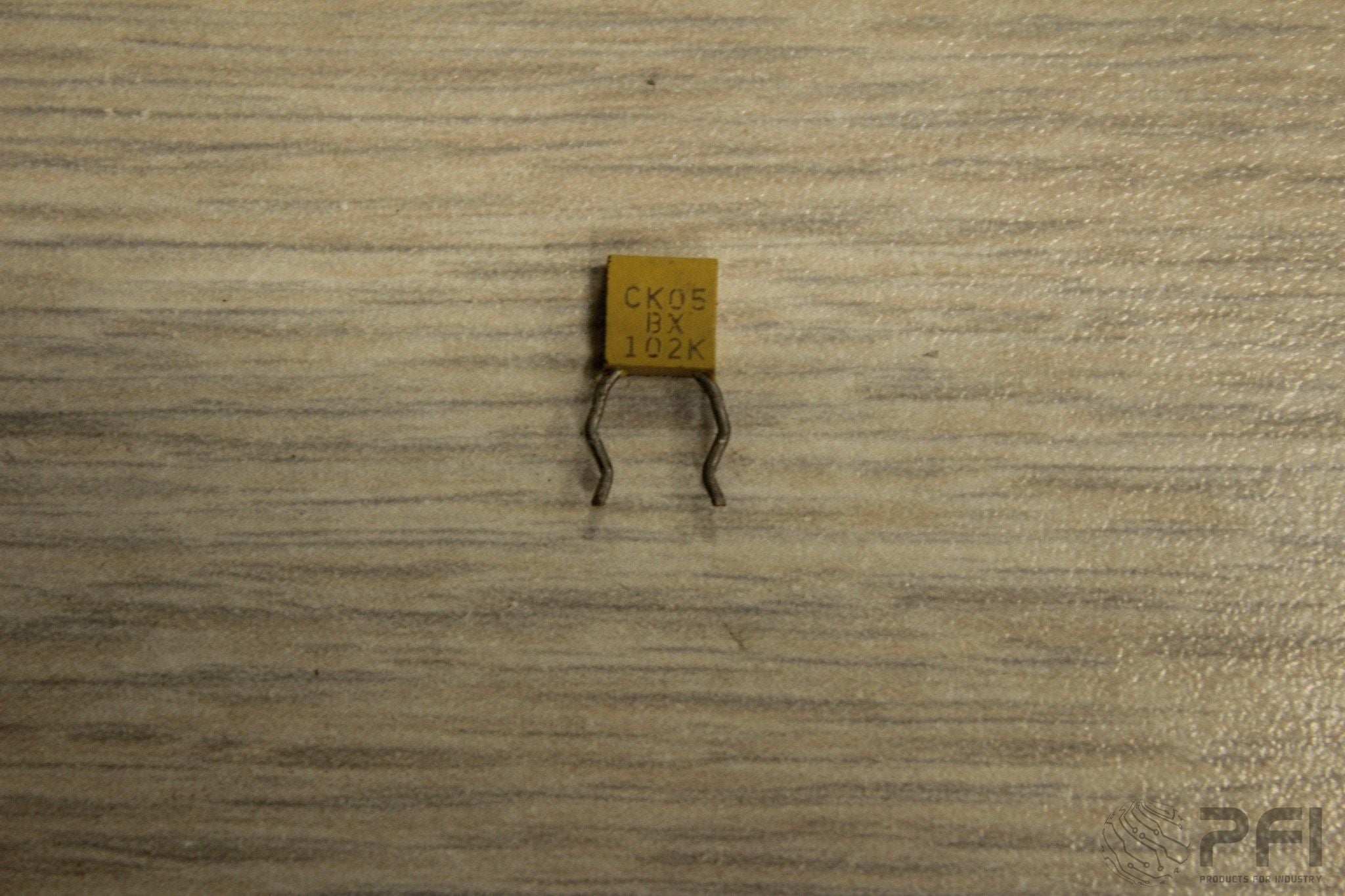 GPD 905-10A1 Stand off Lock-in for .100 span, .030-.040 lead diameter