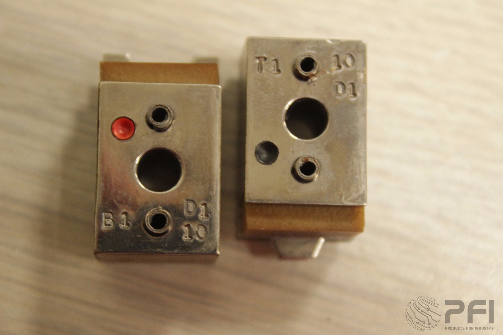 GPD 905-10D1 Stand off Lock-in for .250 span .030-.040 lead diameter