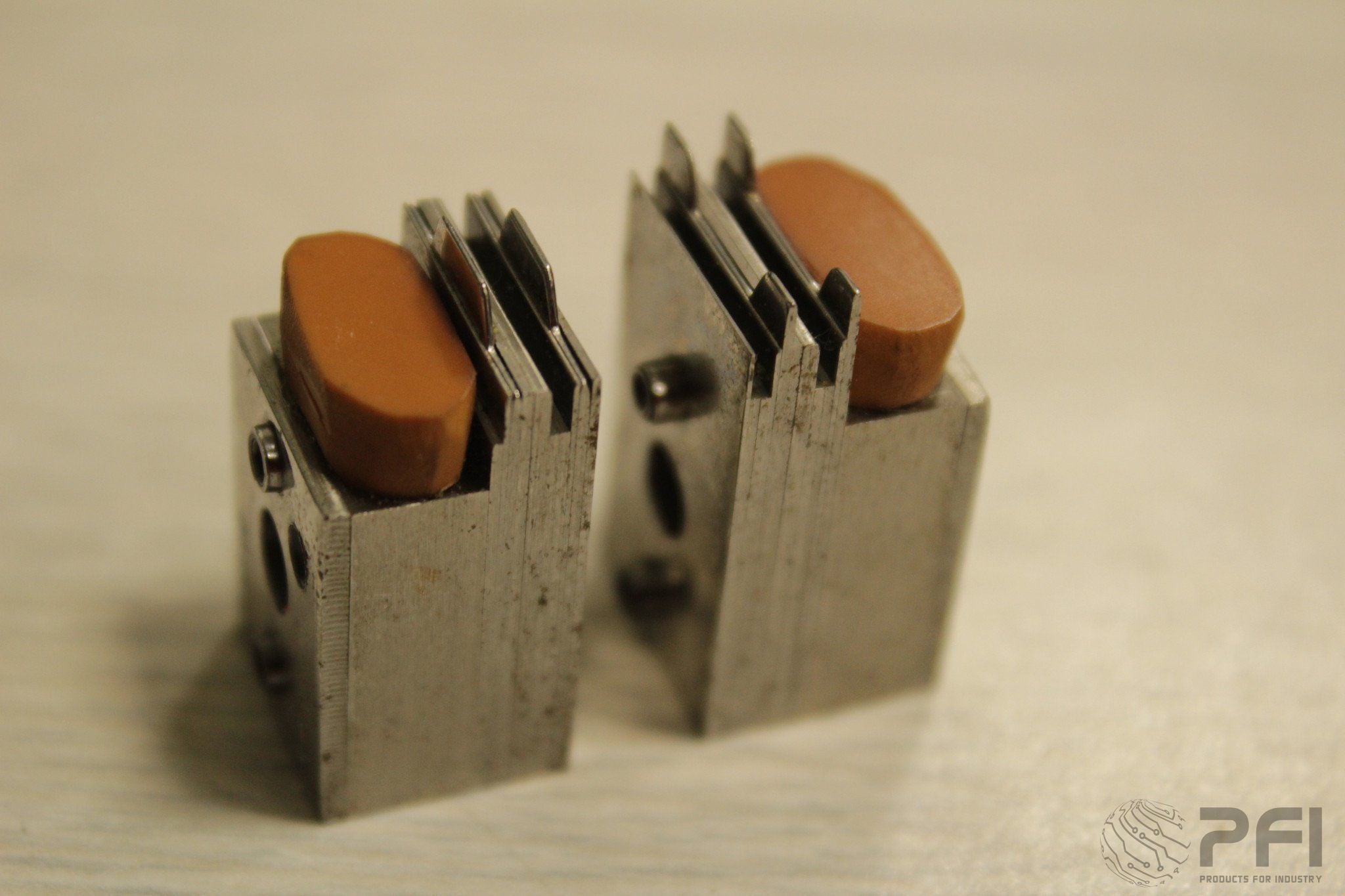 GPD 905-10D2 Stand off Lock-in for .250 span, .030-.040 lead diameter