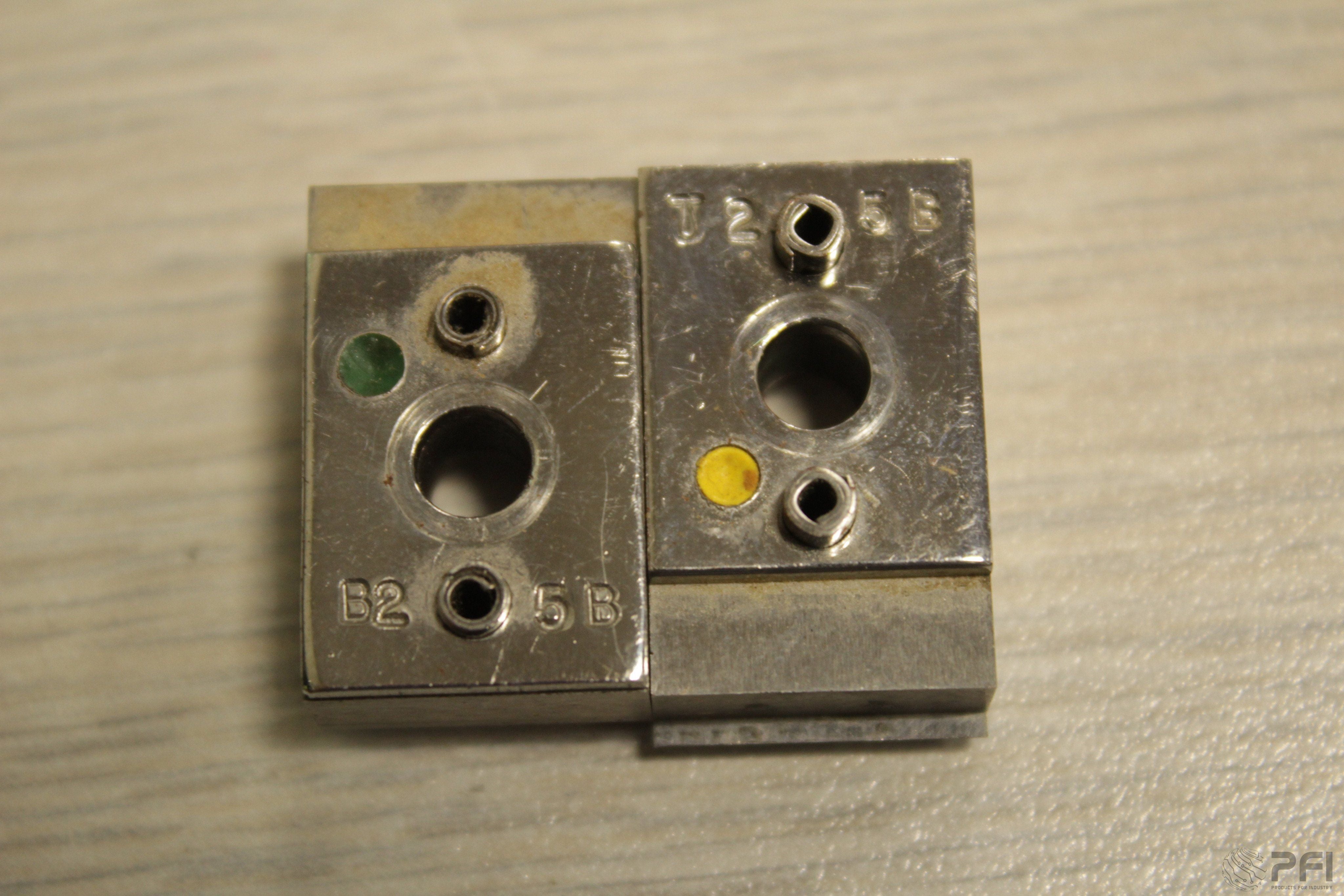 GPD 905-5B Knife with large body relief .125 length, .025 lead diameter, flattening