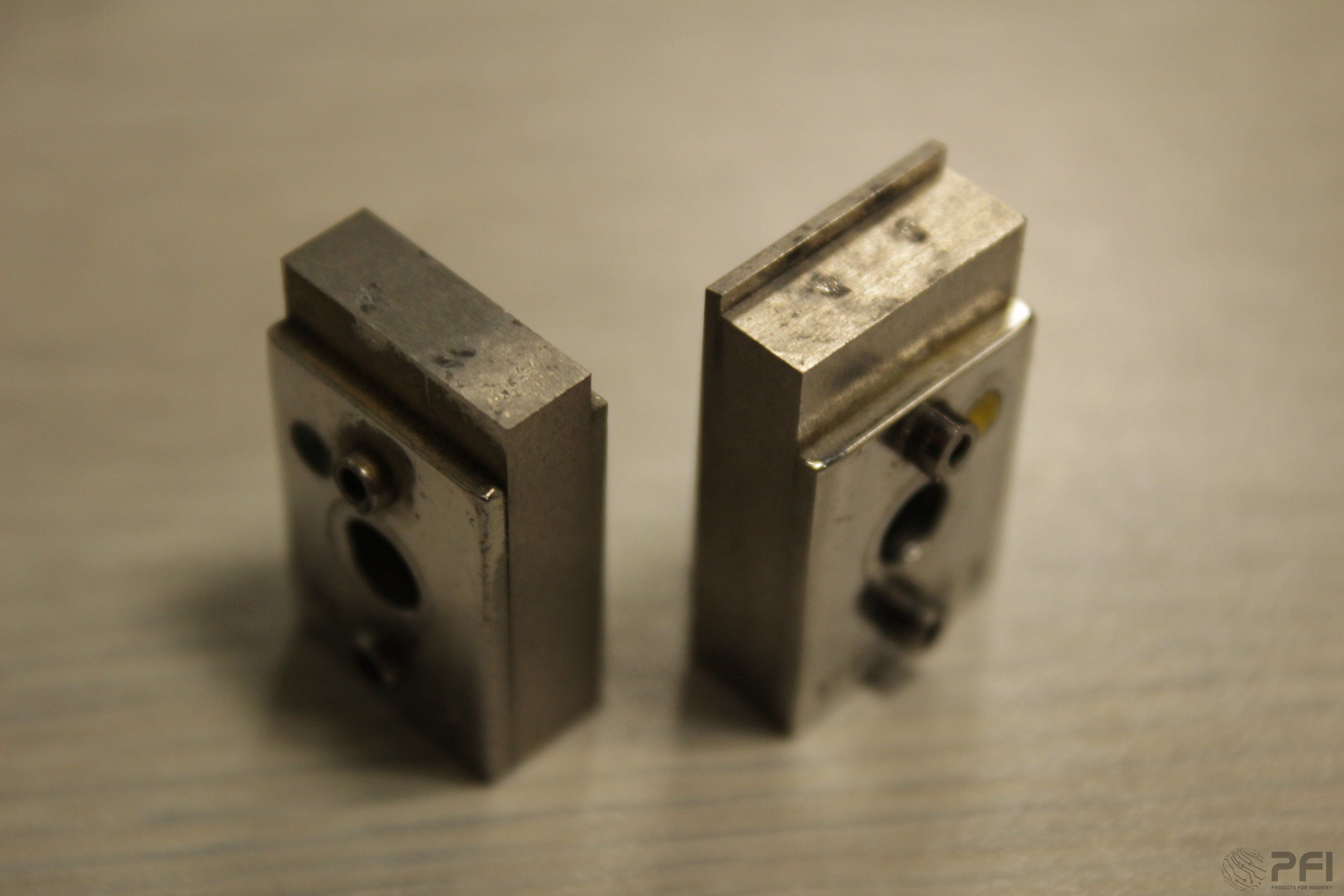 GPD 905-5B Knife with large body relief .125 length, .025 lead diameter, flattening