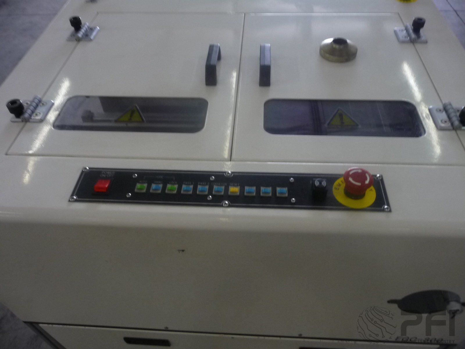Eunil shuttle gate conveyor EGC-300 2006 600mm walkway